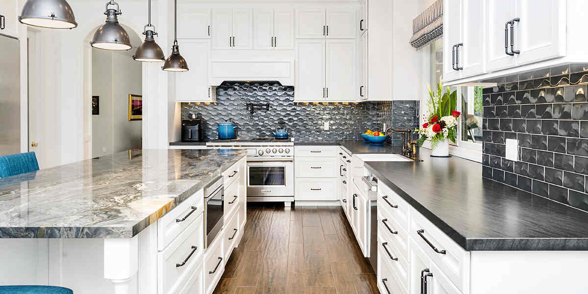 What Size Tile for Kitchen Backsplash? Finding the Right Fit